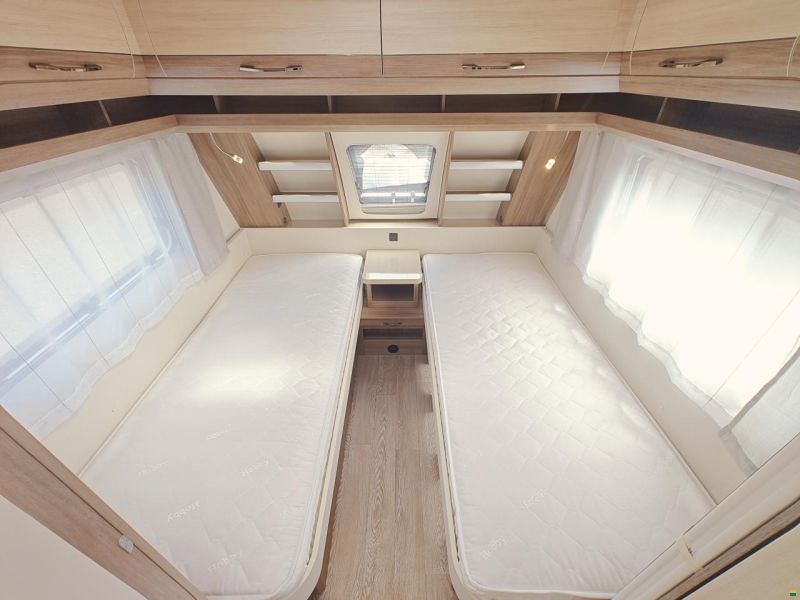 Hobby 495 UL De Luxe - Längsbett