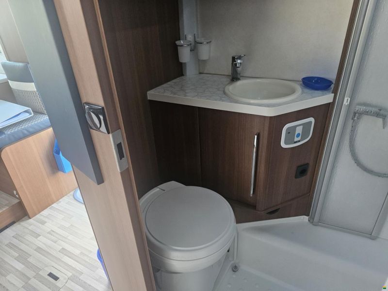 LMC 675 G Expedition Sportline