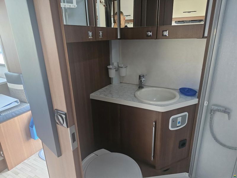 LMC 675 G Expedition Sportline