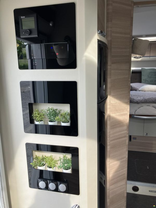 Adria Coral S 690 SC