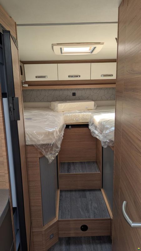 Weinsberg CaraCompact 640 MEG Ed. Pepper BJ 2026