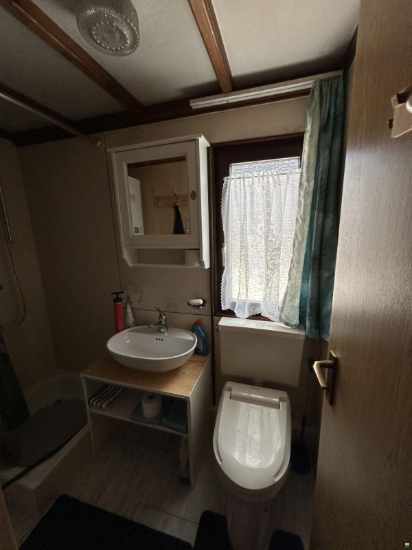 Adria Fixes Mobilehome