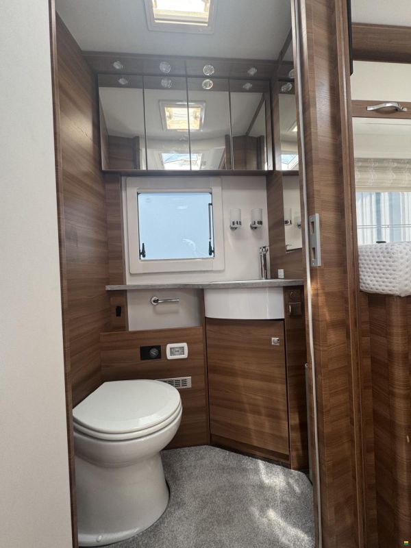 Dethleffs Globetrotter XXL A 9000