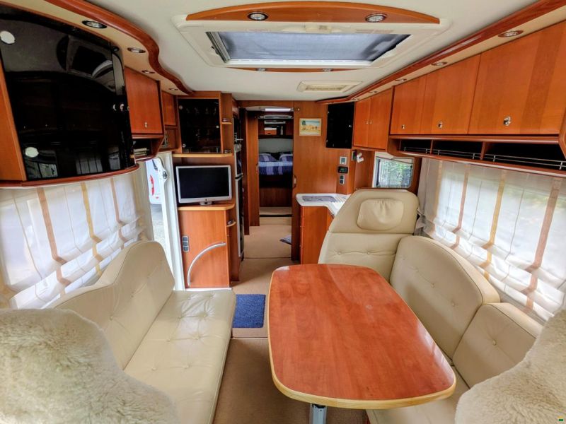 Concorde Charisma 890M