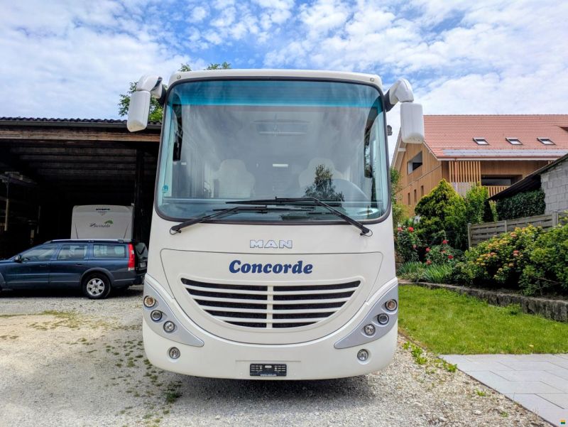 Concorde Charisma 890M