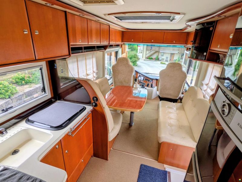 Concorde Charisma 890M