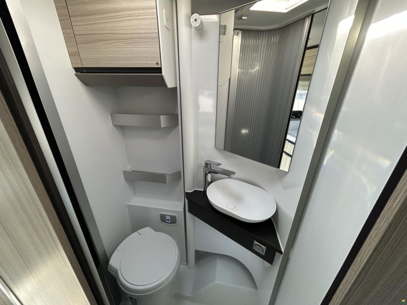 Adria Compact DL