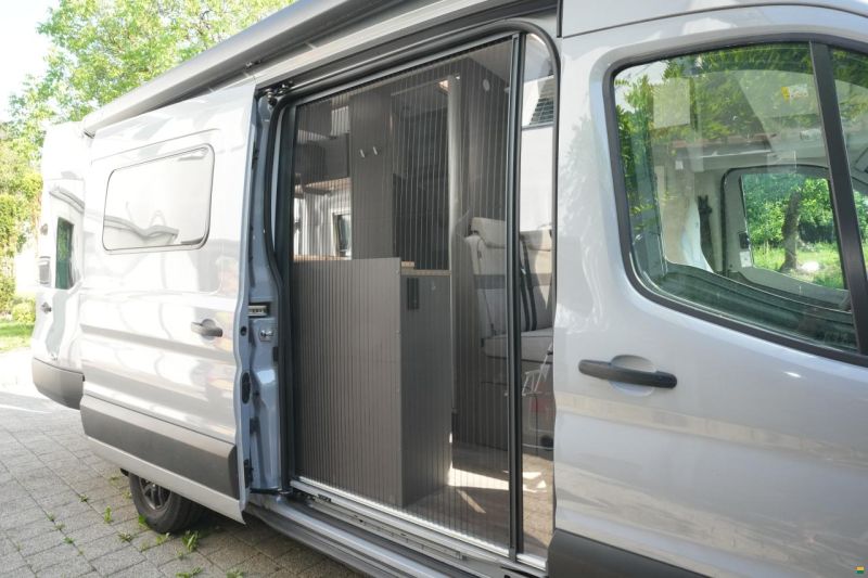 Ford LMC Innovan 590