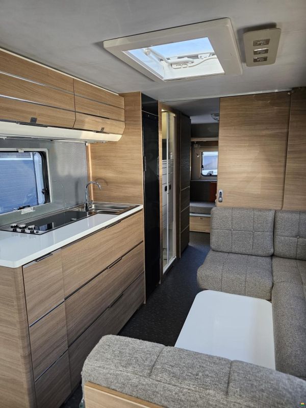Adria Agora 673 PK