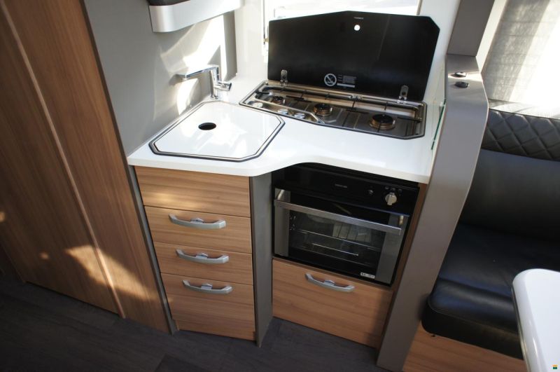 Adria Coral Supreme 670 DL