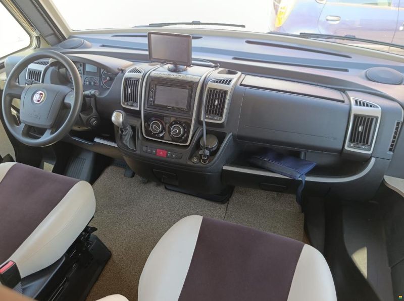 Bavaria Baltic 690 LC