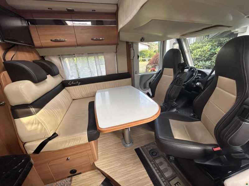LMC Liberty Explorer i675G