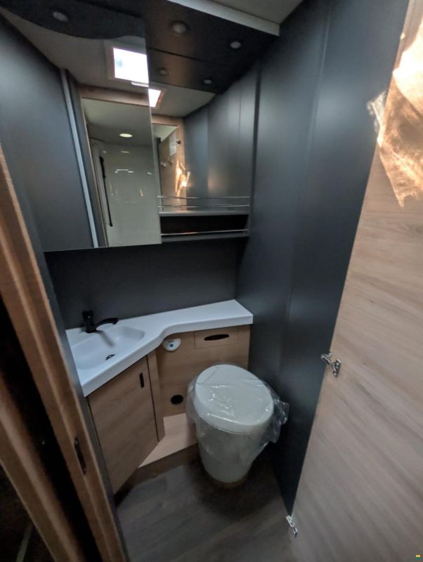 Knaus L!VE Wave 700 DX Platinum Selection