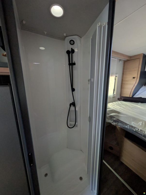 Knaus L!VE Wave 700 DX Platinum Selection