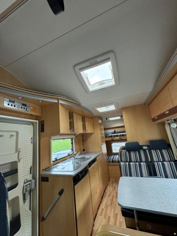 Dethleffs Advantage A5881 HG