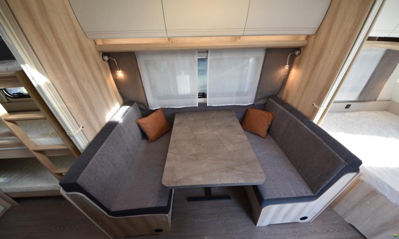 Hobby 545 KMF De Luxe