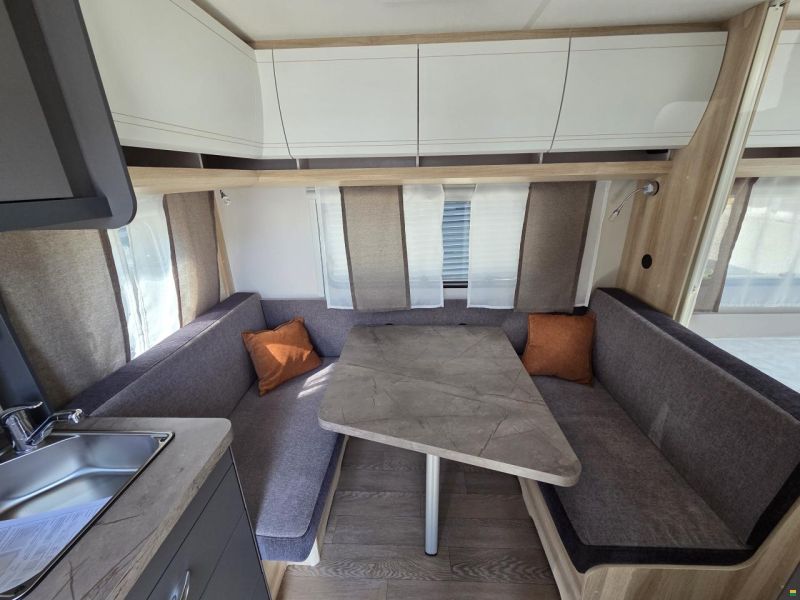 Hobby 400 SFe De Luxe