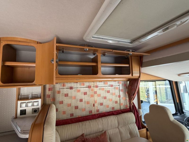 Phoenix Liner 8300 L