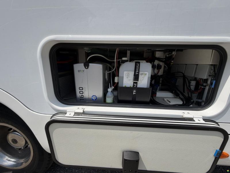 Phoenix Liner 8300 L