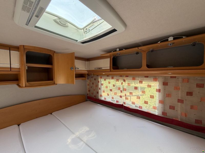 Phoenix Liner 8300 L