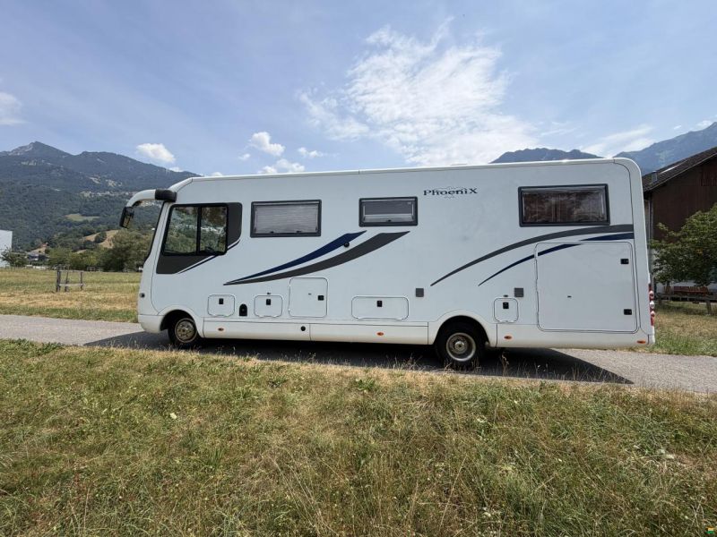 Phoenix Liner 8300 L