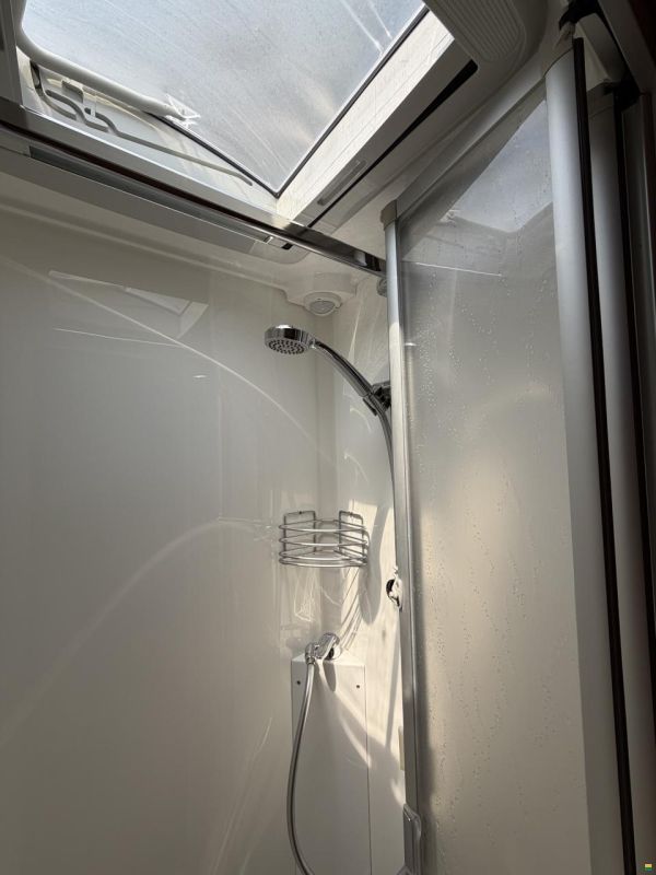 Phoenix Liner 8300 L