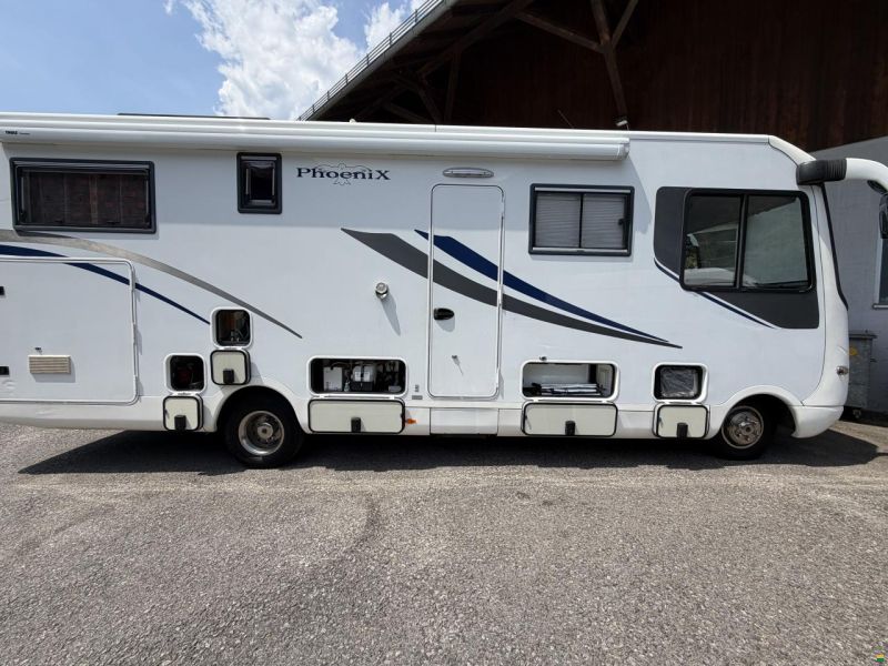 Phoenix Liner 8300 L