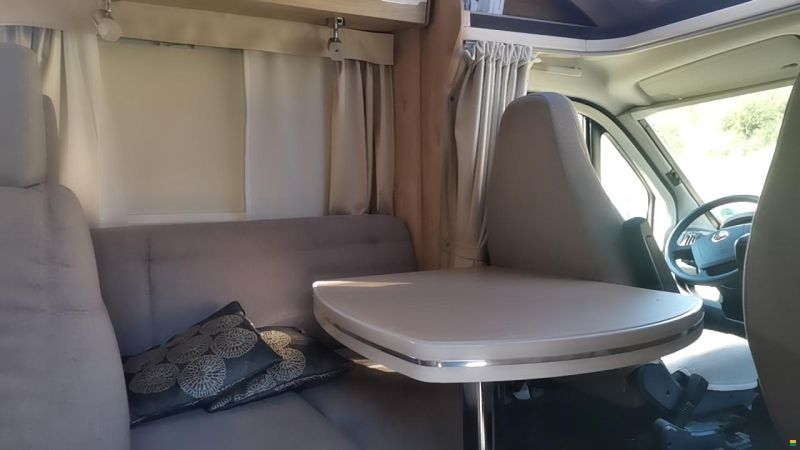 Eura Mobil Profila T 695EB