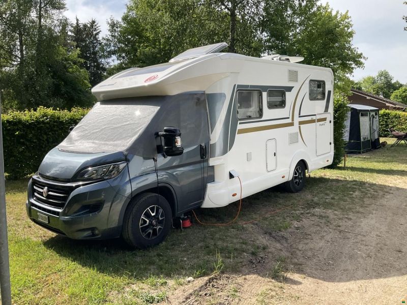 Eura Mobil Profila T 695EB