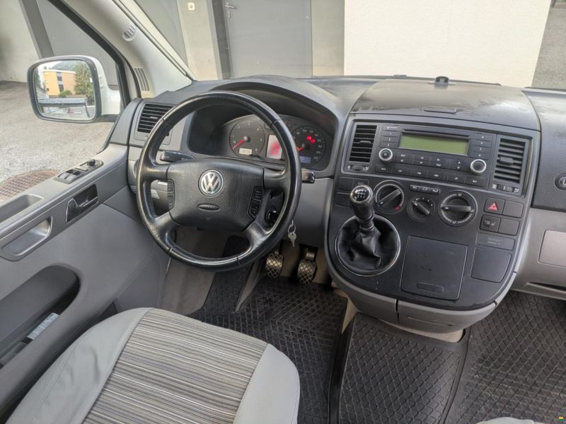 Volkswagen T5 California