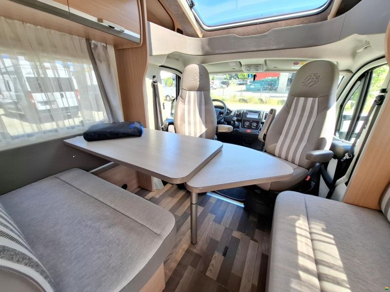 Knaus sky wave 650 MF 25 years celebration