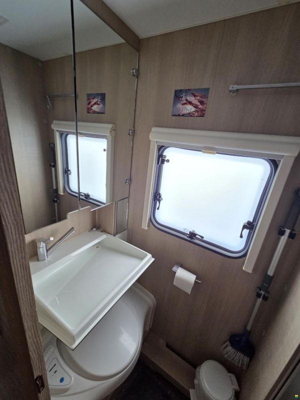 Adria Adora PT 573
