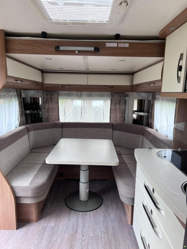 Hobby 515 UHK De Luxe