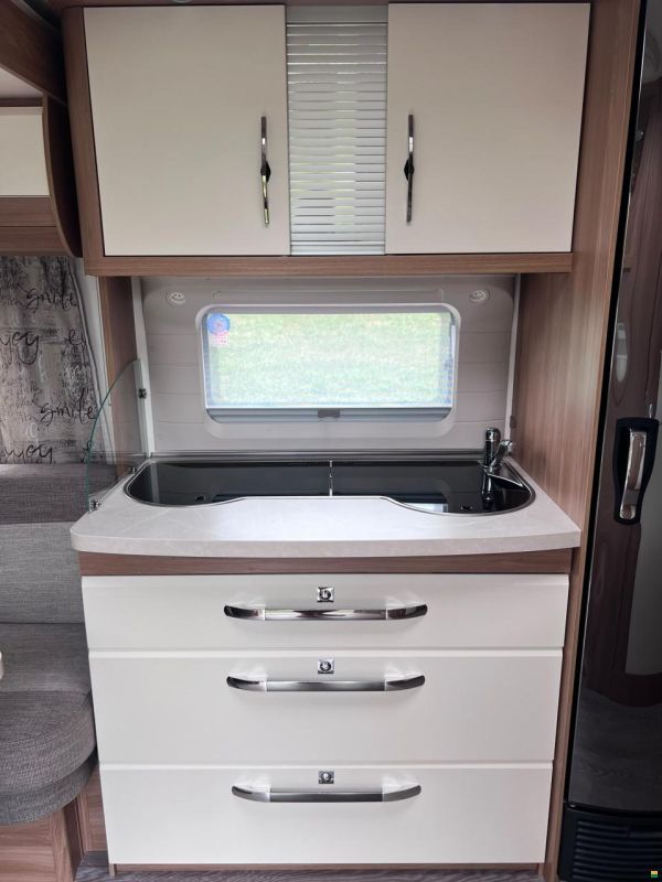 Hobby 515 UHK De Luxe