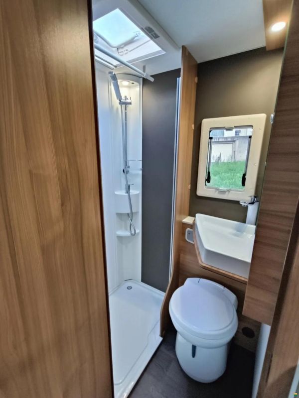 Adria CORAL XL 600 DP