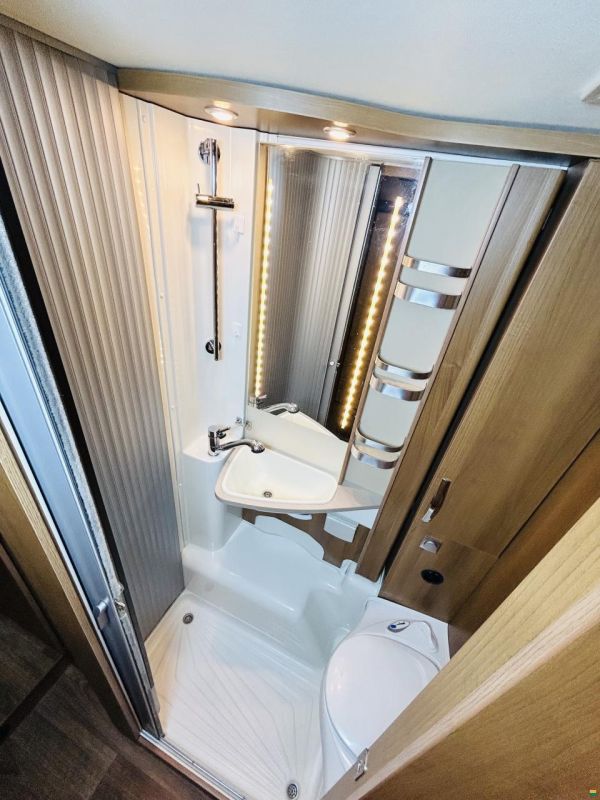 Knaus VAN TI 650 MEG