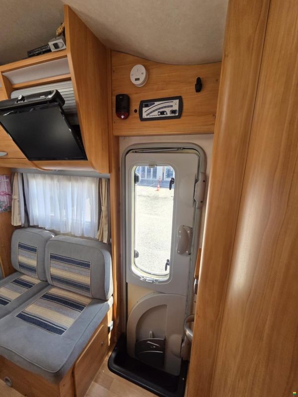 Adria Adriatik S 660 SP Coral Silver