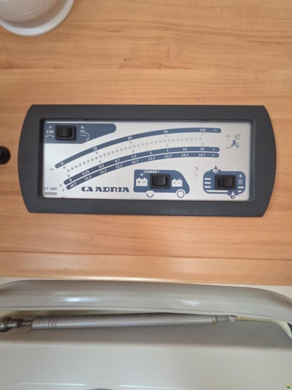 Adria Adriatik S 660 SP Coral Silver