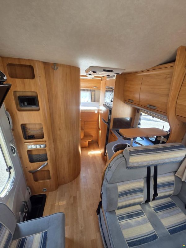 Adria Adriatik S 660 SP Coral Silver