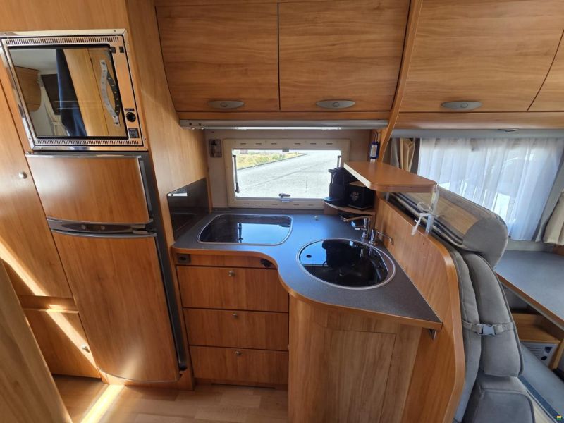 Adria Adriatik S 660 SP Coral Silver