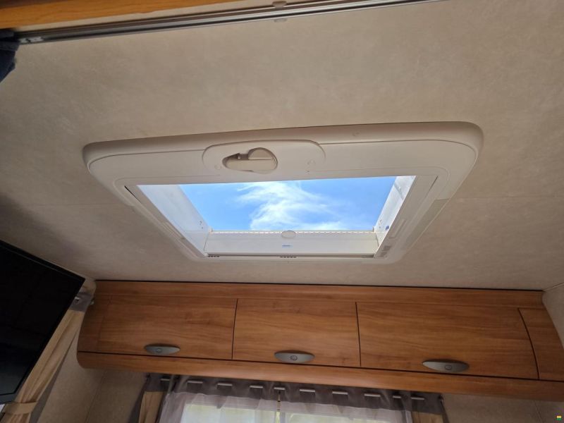 Adria Adriatik S 660 SP Coral Silver