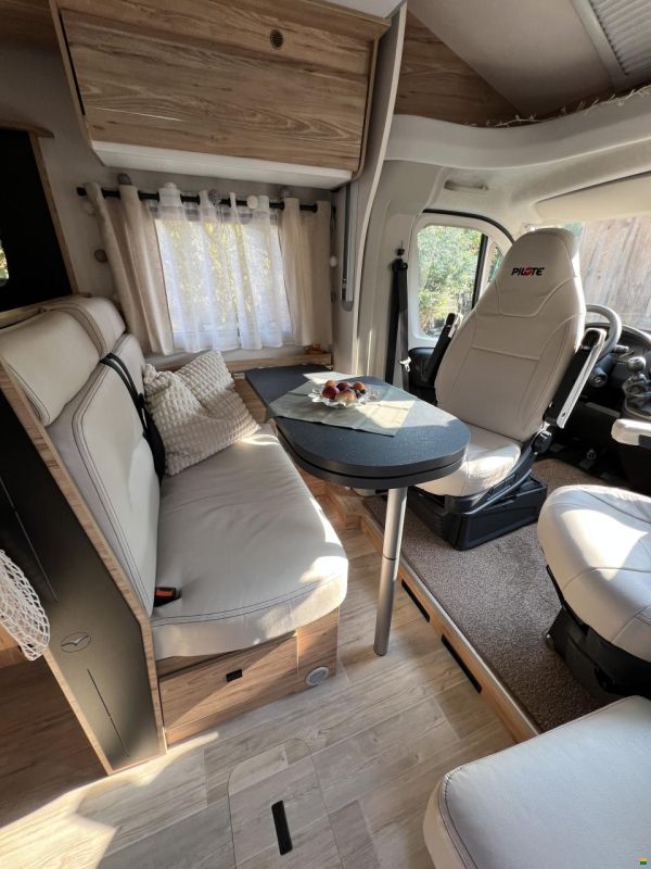 Pilote Pacific P696GJ Expression