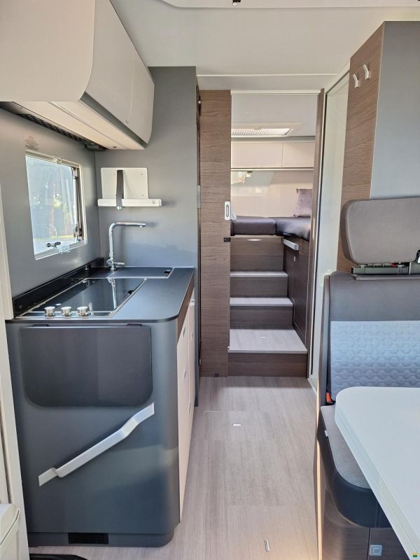 Adria Coral Supreme - MB 650 SL
