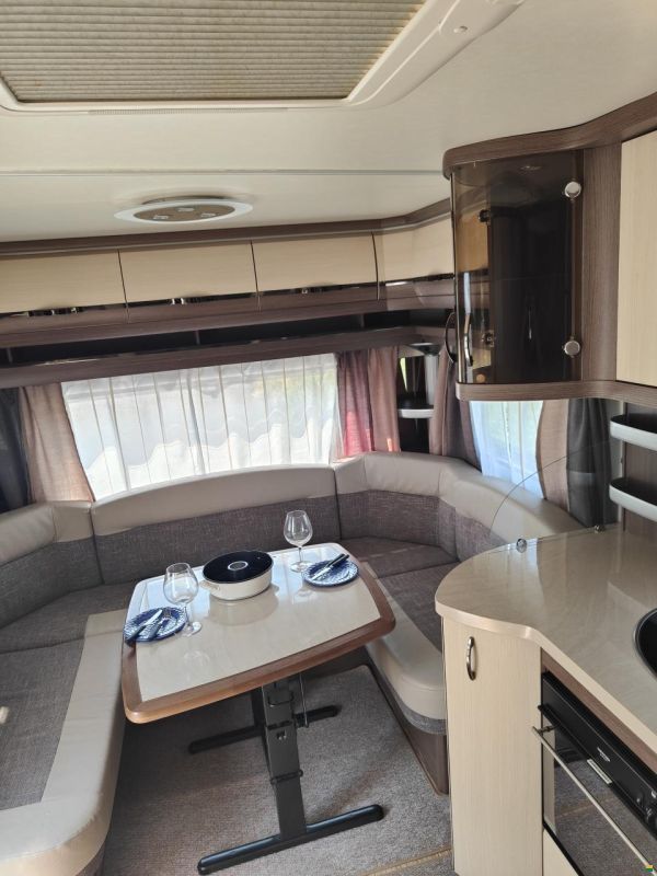 Hobby 720 UKFe Prestige