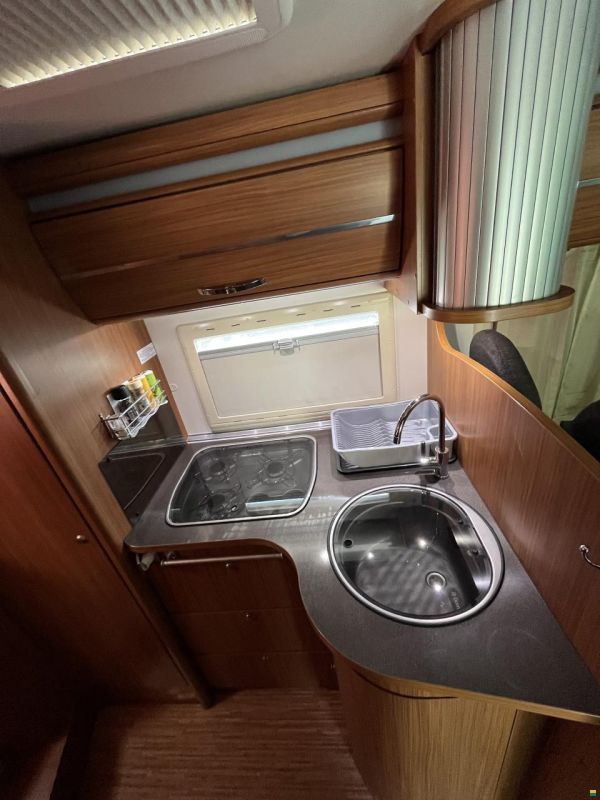 Adria Coral S670SL Suprême édition