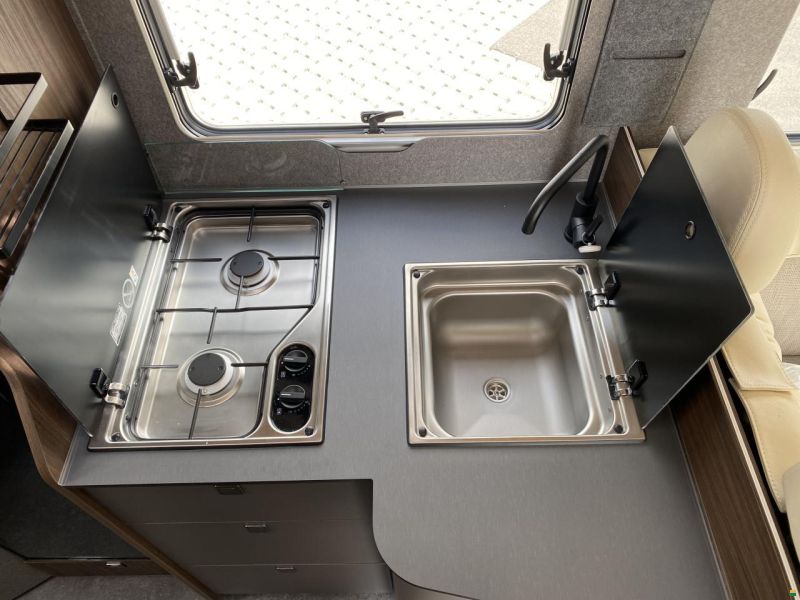 Eura Mobil Profila T 696 EB