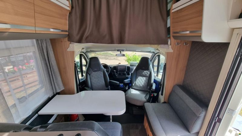 Adria Coral XL 670 SL