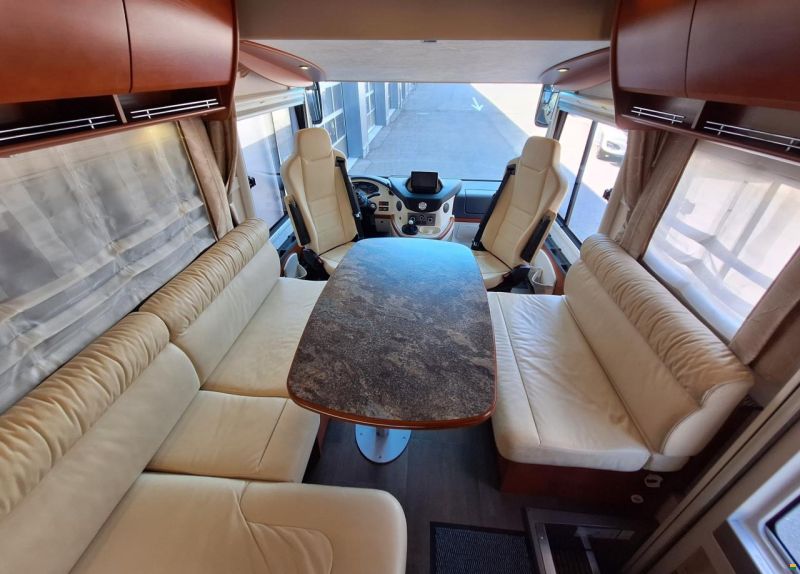 Concorde Carver 821 L