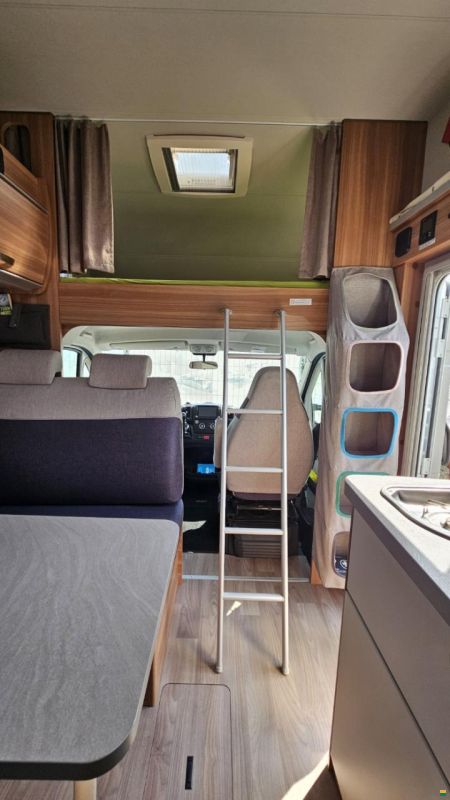 Weinsberg CaraHome 700 DG