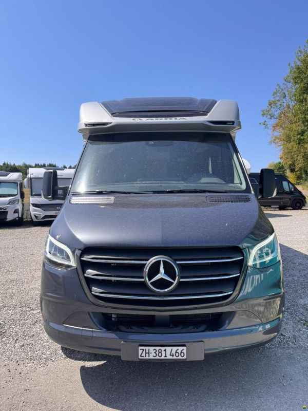 Adria MercedesBenz Matrix Supreme 670 SL